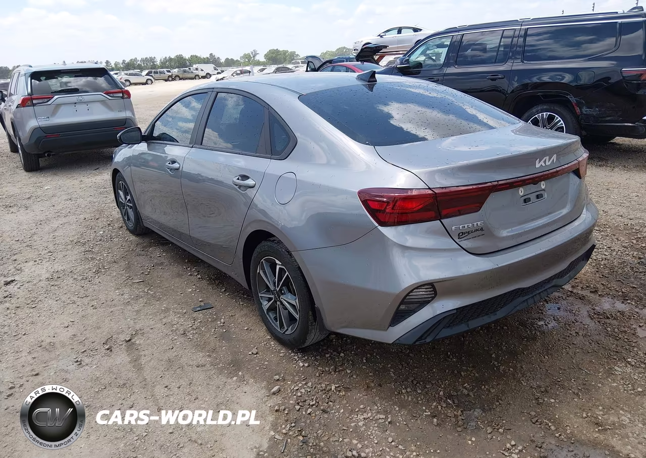 2023 Kia Forte Lxs VIN:3KPF24ADXPE632129 - 3