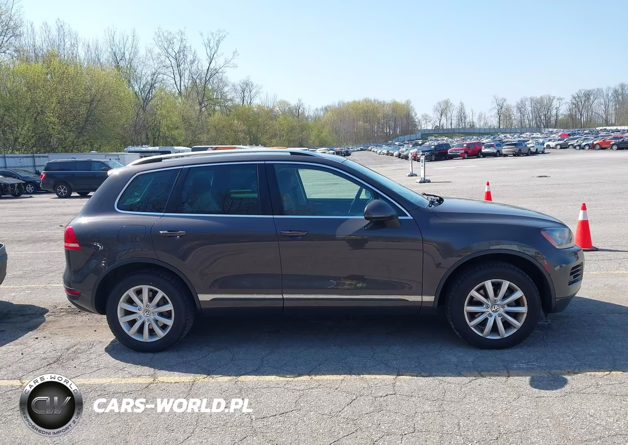2012 Volkswagen Touareg Tdi Sport VIN:WVGFK9BP4CD004273 - 13