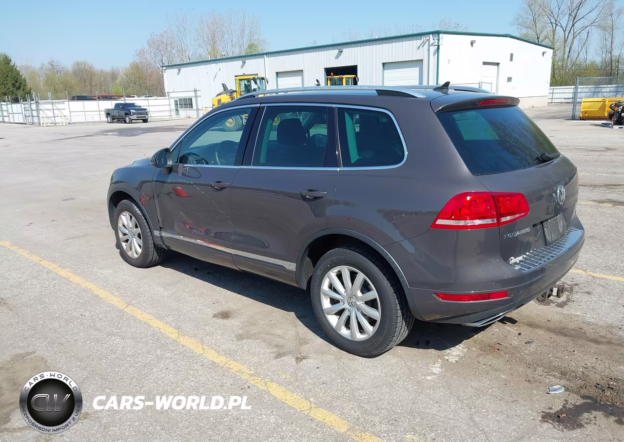 2012 Volkswagen Touareg Tdi Sport VIN:WVGFK9BP4CD004273 - 3