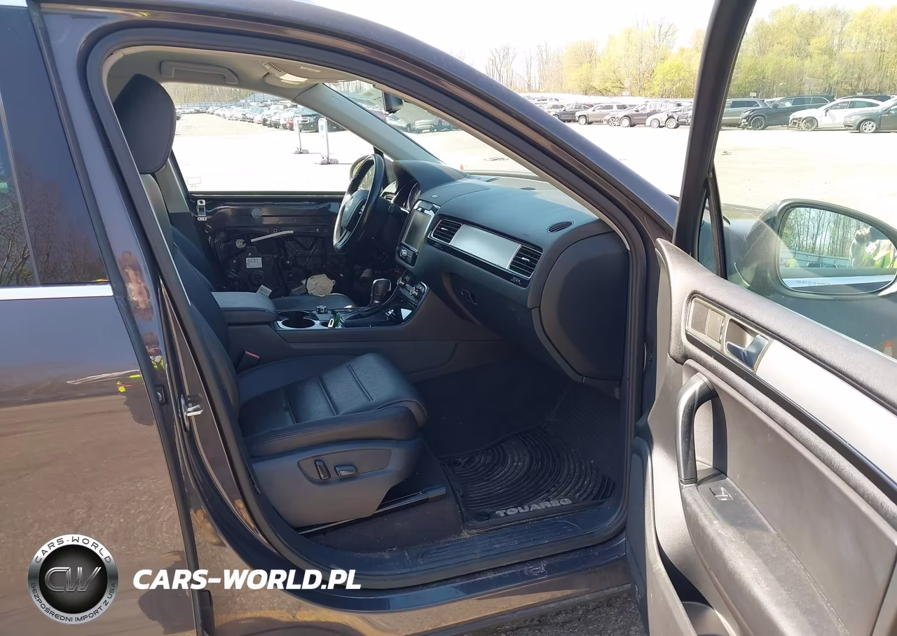 2012 Volkswagen Touareg Tdi Sport VIN:WVGFK9BP4CD004273 - 5