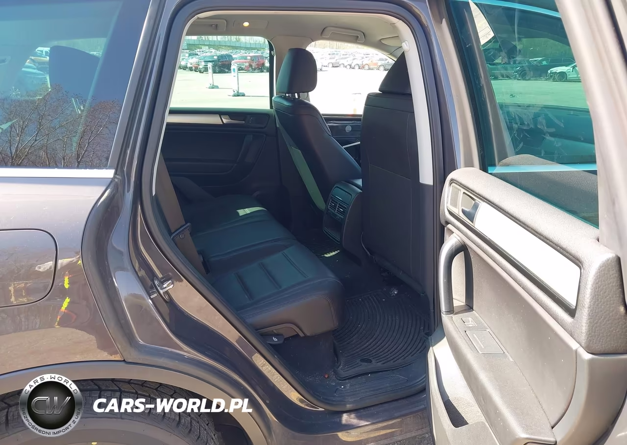2012 Volkswagen Touareg Tdi Sport VIN:WVGFK9BP4CD004273 - 8