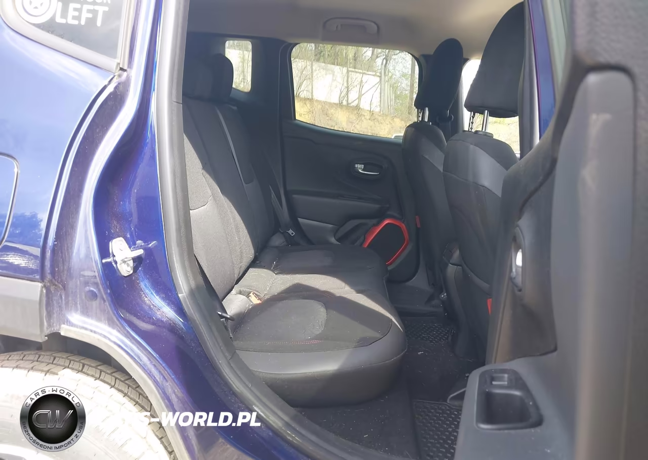 2018 Jeep Renegade Trailhawk 4X4 VIN:ZACCJBCB0JPH42171 - 8