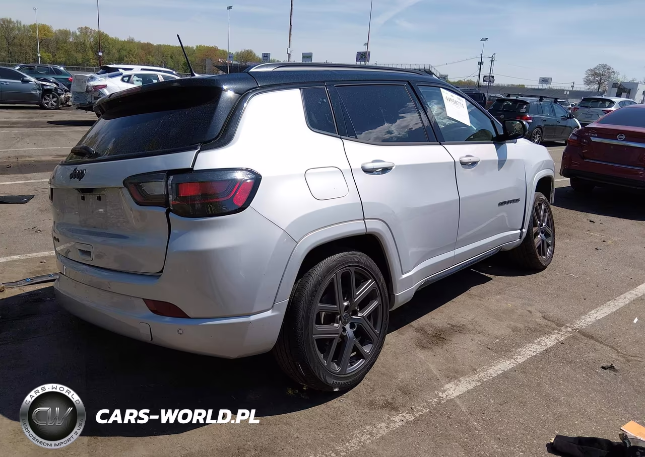2025 Jeep Compass Limited 4X4 VIN:3C4NJDCN3ST501584 - 4