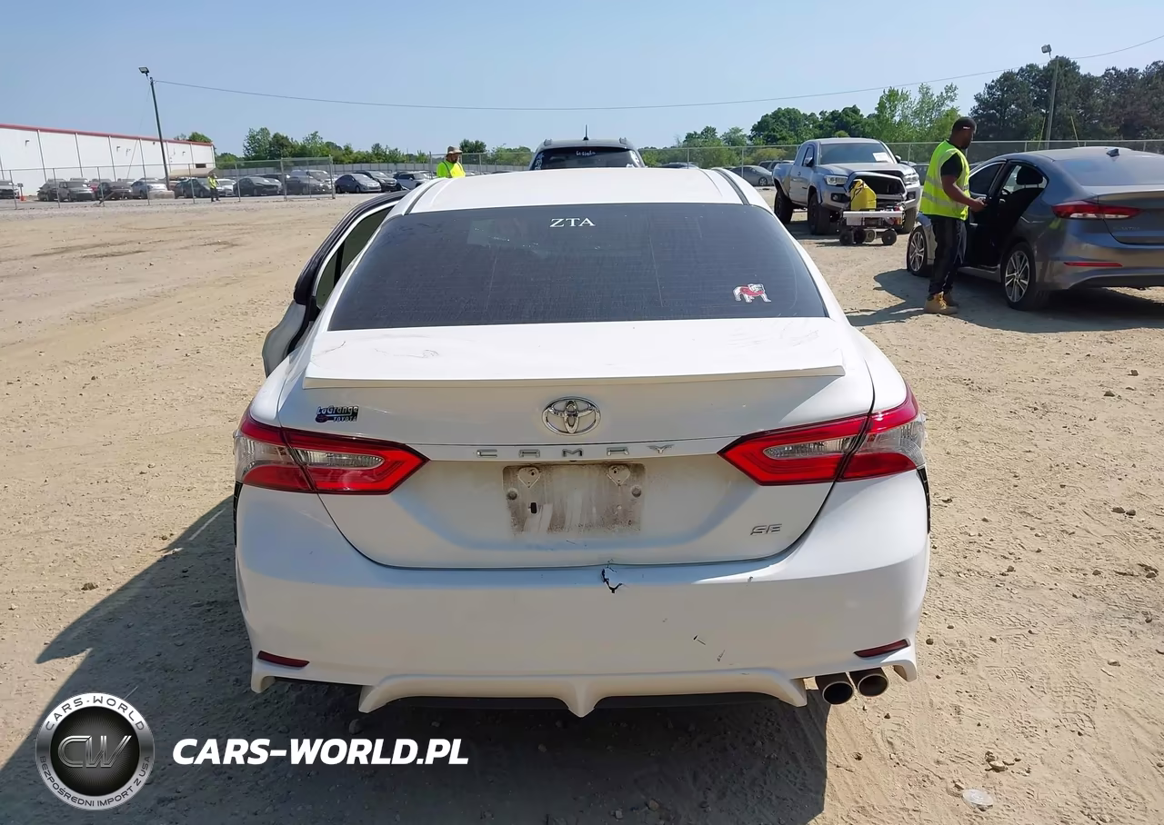 2018 Toyota Camry Se VIN:4T1B11HK8JU597051 - 16