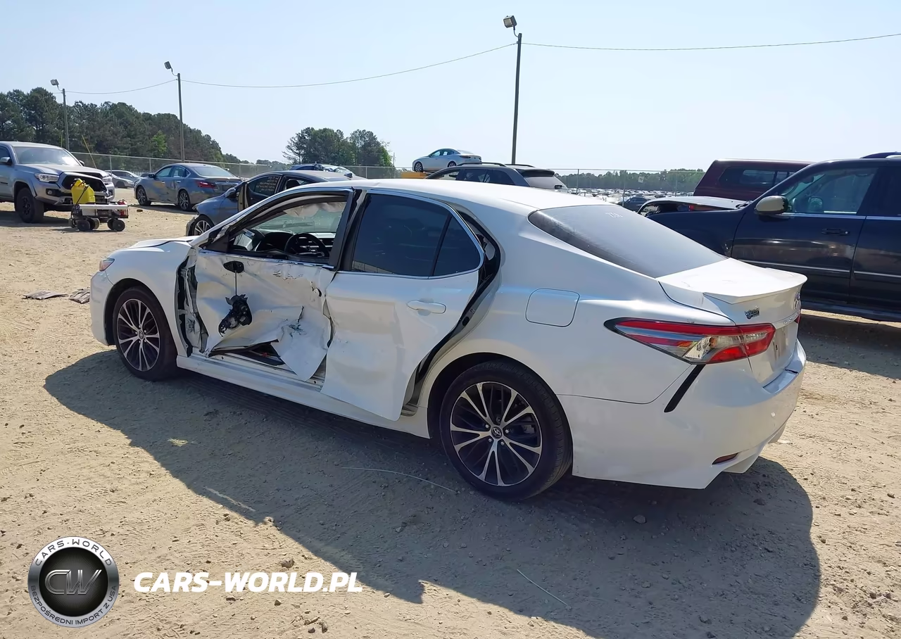 2018 Toyota Camry Se VIN:4T1B11HK8JU597051 - 3