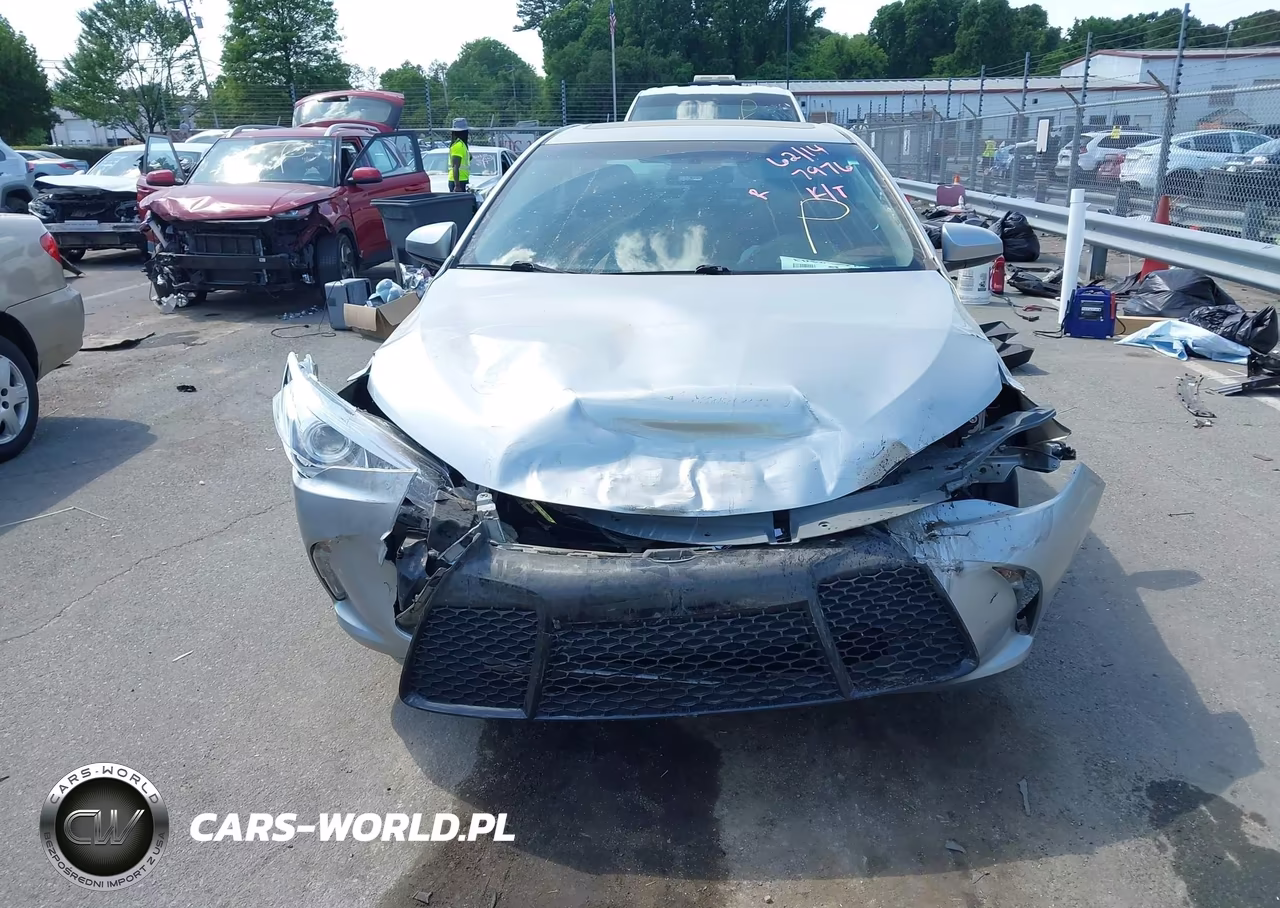2015 Toyota Camry Xse VIN:4T1BF1FK1FU047976 - 12