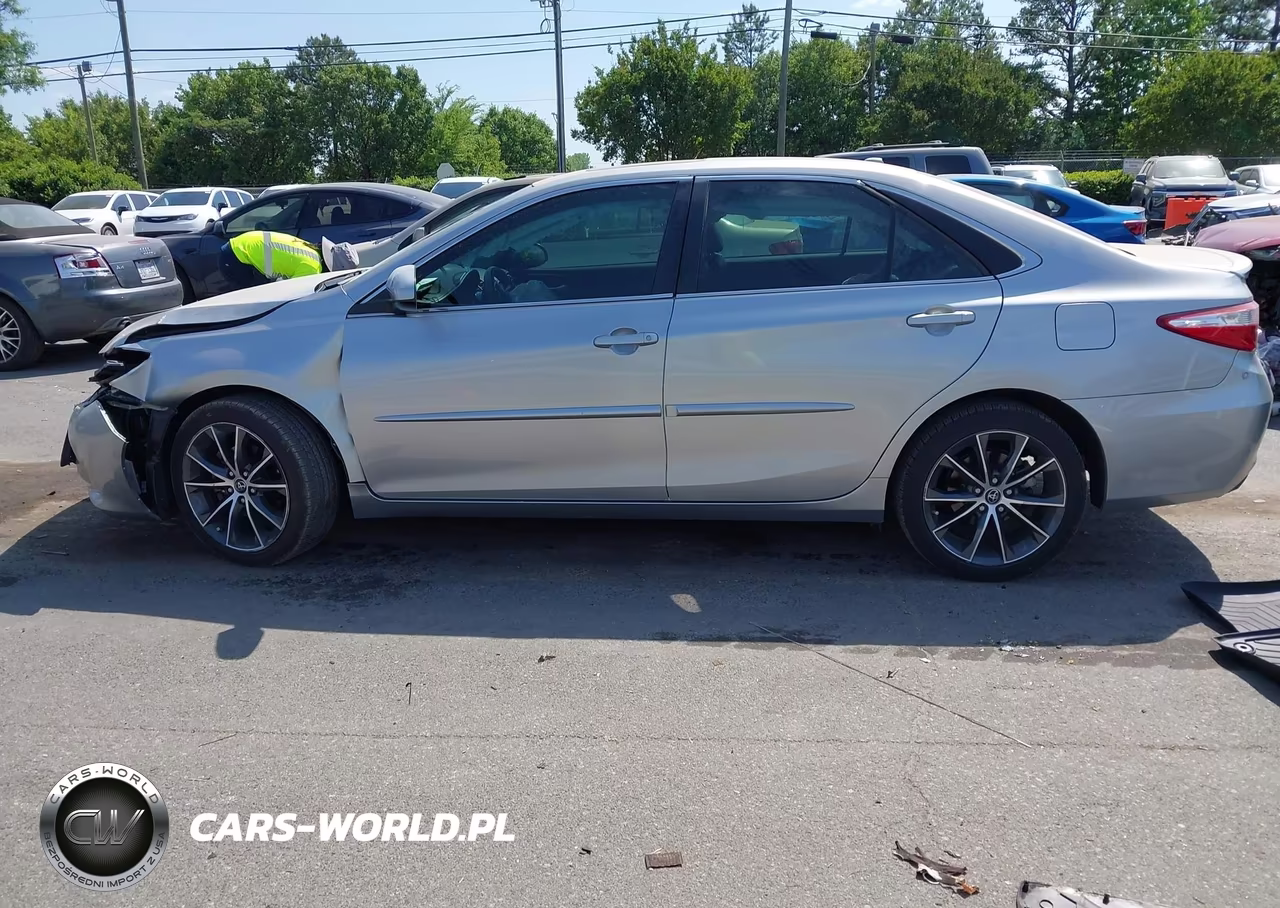 2015 Toyota Camry Xse VIN:4T1BF1FK1FU047976 - 14