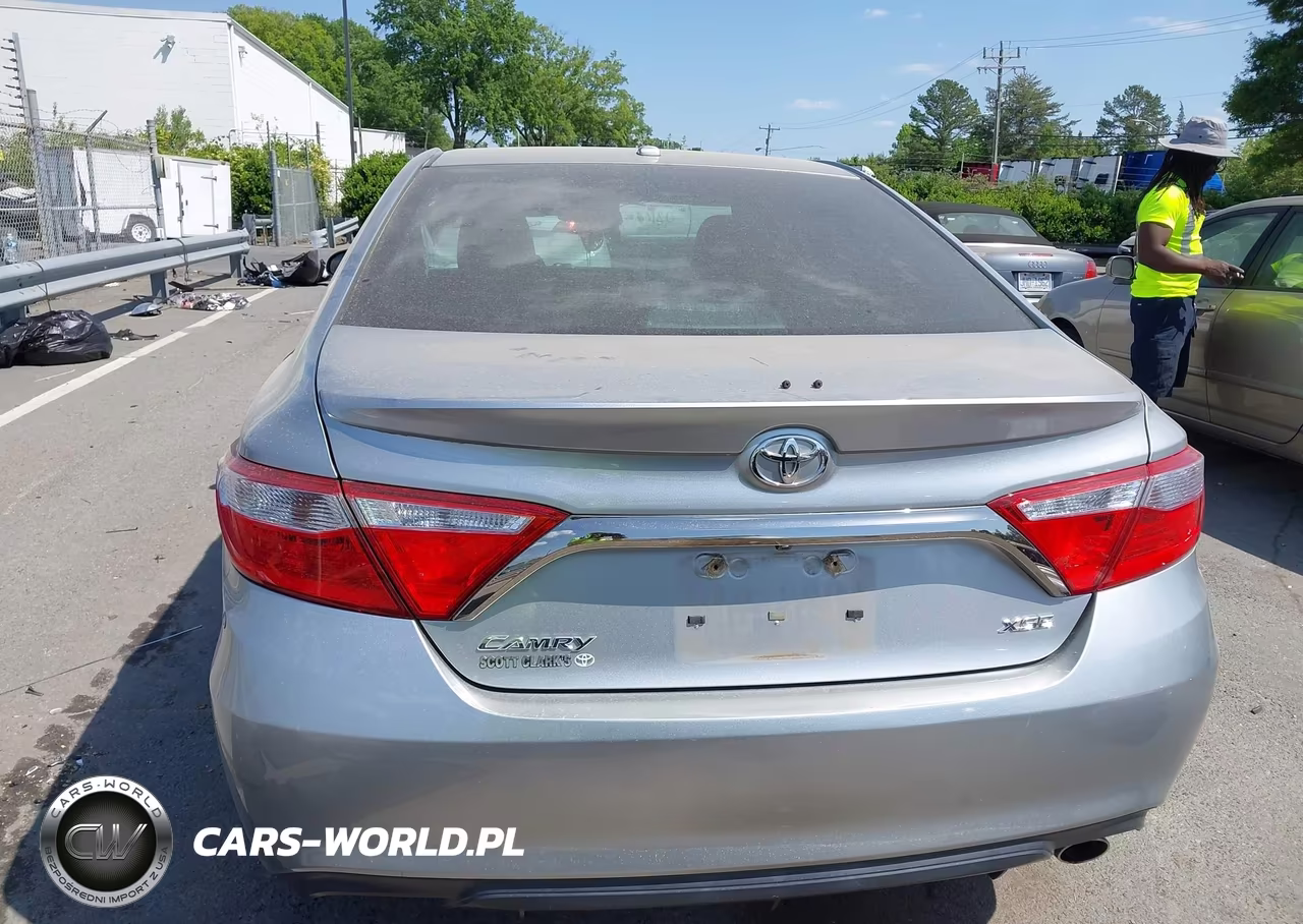 2015 Toyota Camry Xse VIN:4T1BF1FK1FU047976 - 16