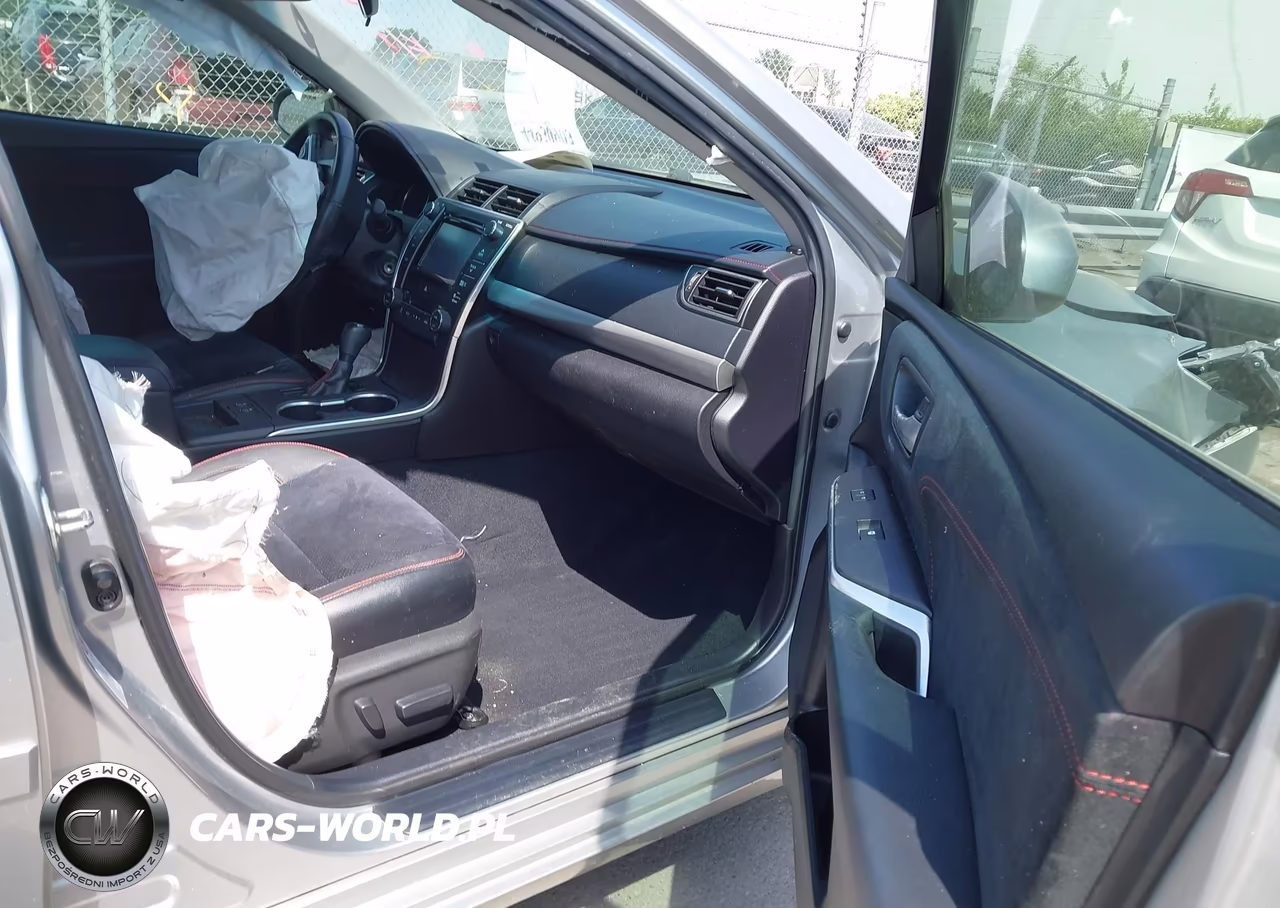 2015 Toyota Camry Xse VIN:4T1BF1FK1FU047976 - 5