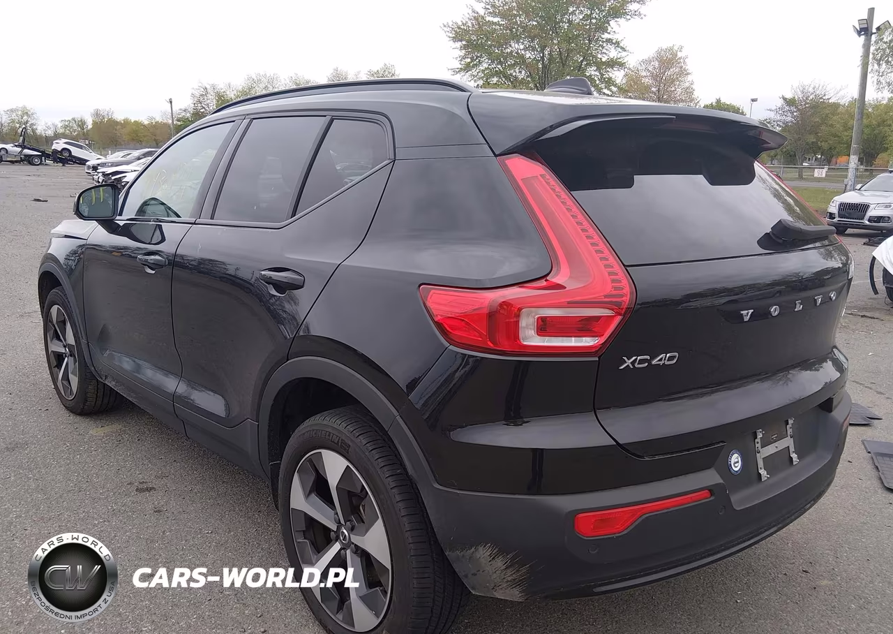 2024 Volvo Xc40 B5 Core Dark Theme VIN:YV4L12UK1R2311095 - 3