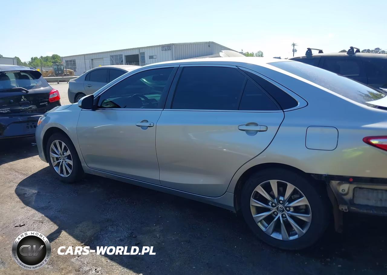 2016 Toyota Camry Xle VIN:4T1BF1FK3GU154528 - 15