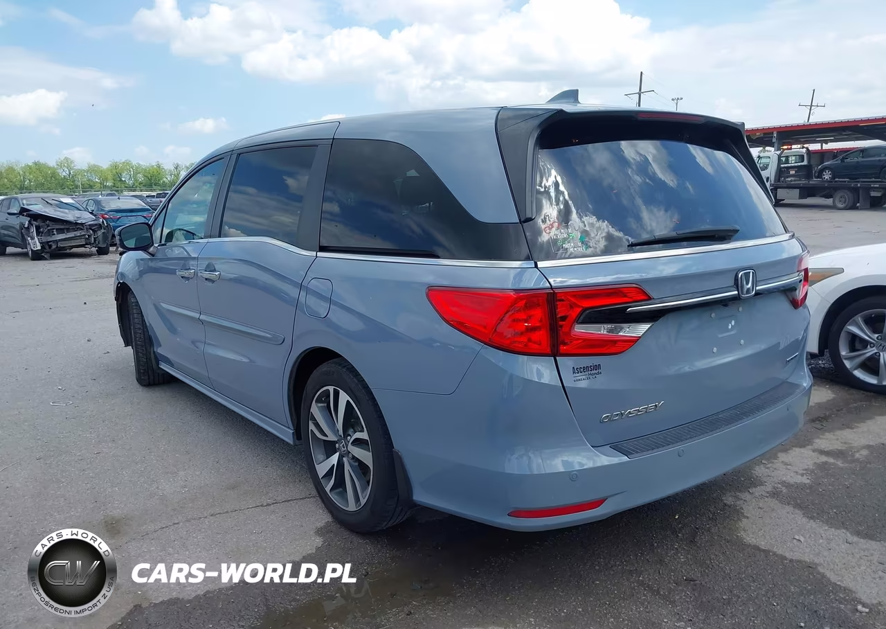 2023 Honda Odyssey Touring VIN:5FNRL6H86PB013309 - 3