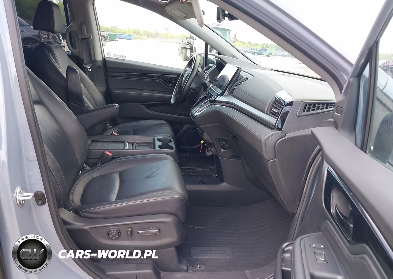 2023 Honda Odyssey Touring VIN:5FNRL6H86PB013309 - 5