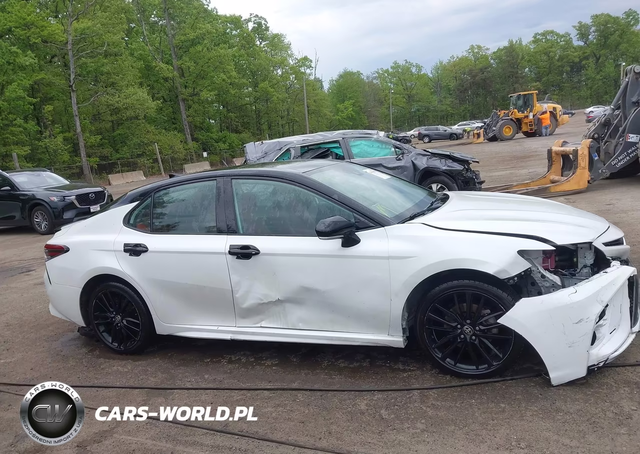 2021 Toyota Camry Xse Hybrid VIN:4T1K31AK3MU022140 - 13