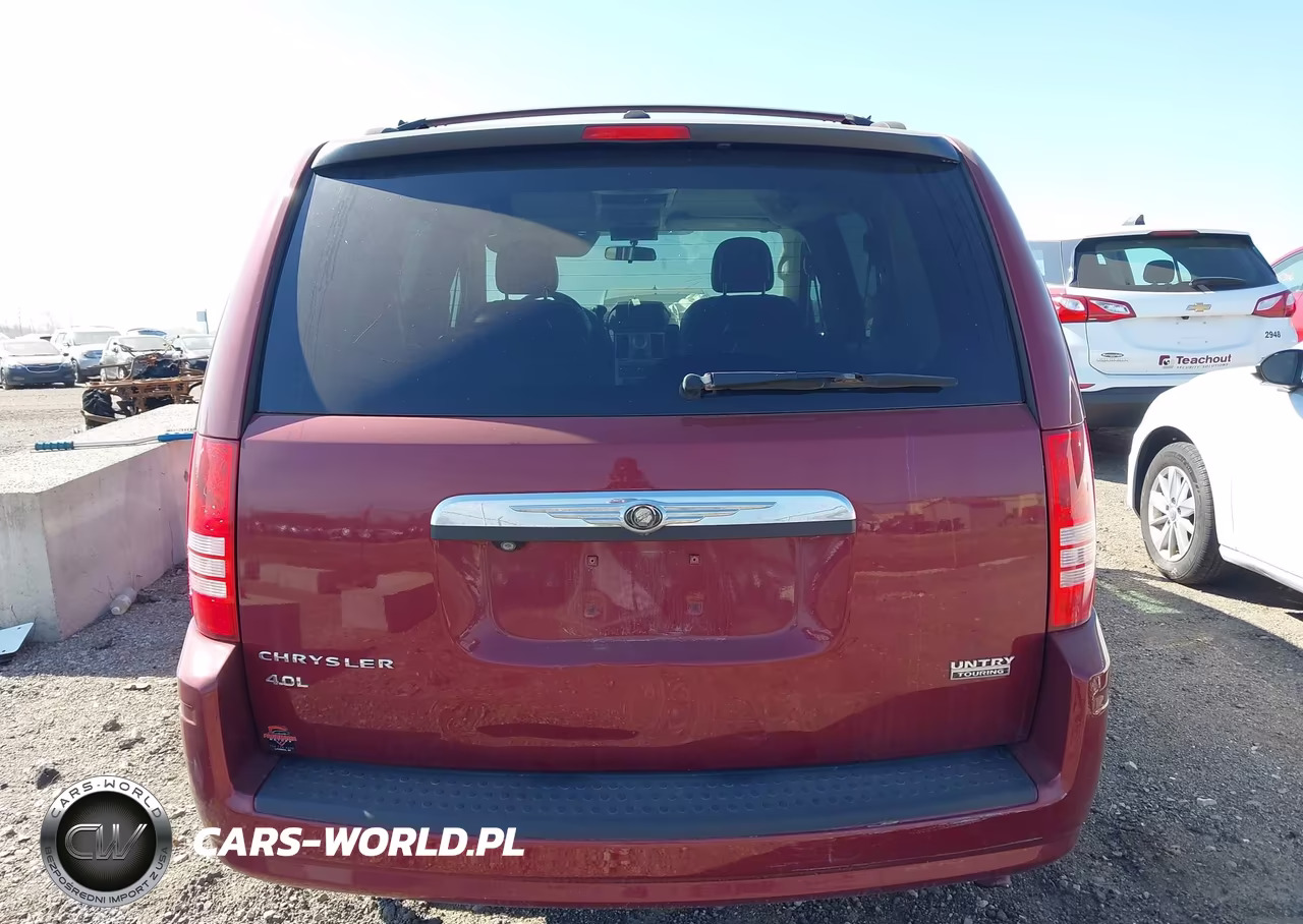 2010 Chrysler Town & Country Touring Plus VIN:2A4RR8DX3AR353272 - 16