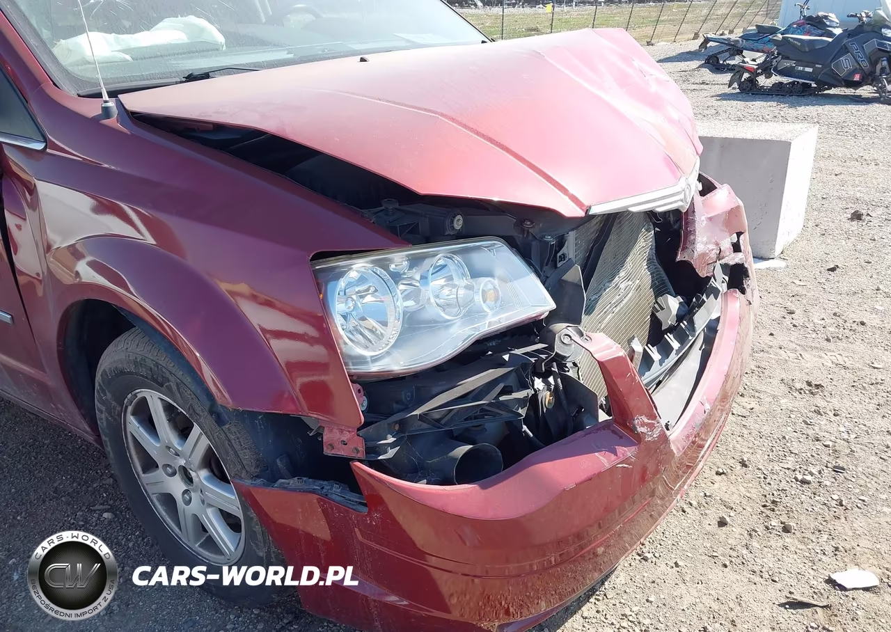 2010 Chrysler Town & Country Touring Plus VIN:2A4RR8DX3AR353272 - 17