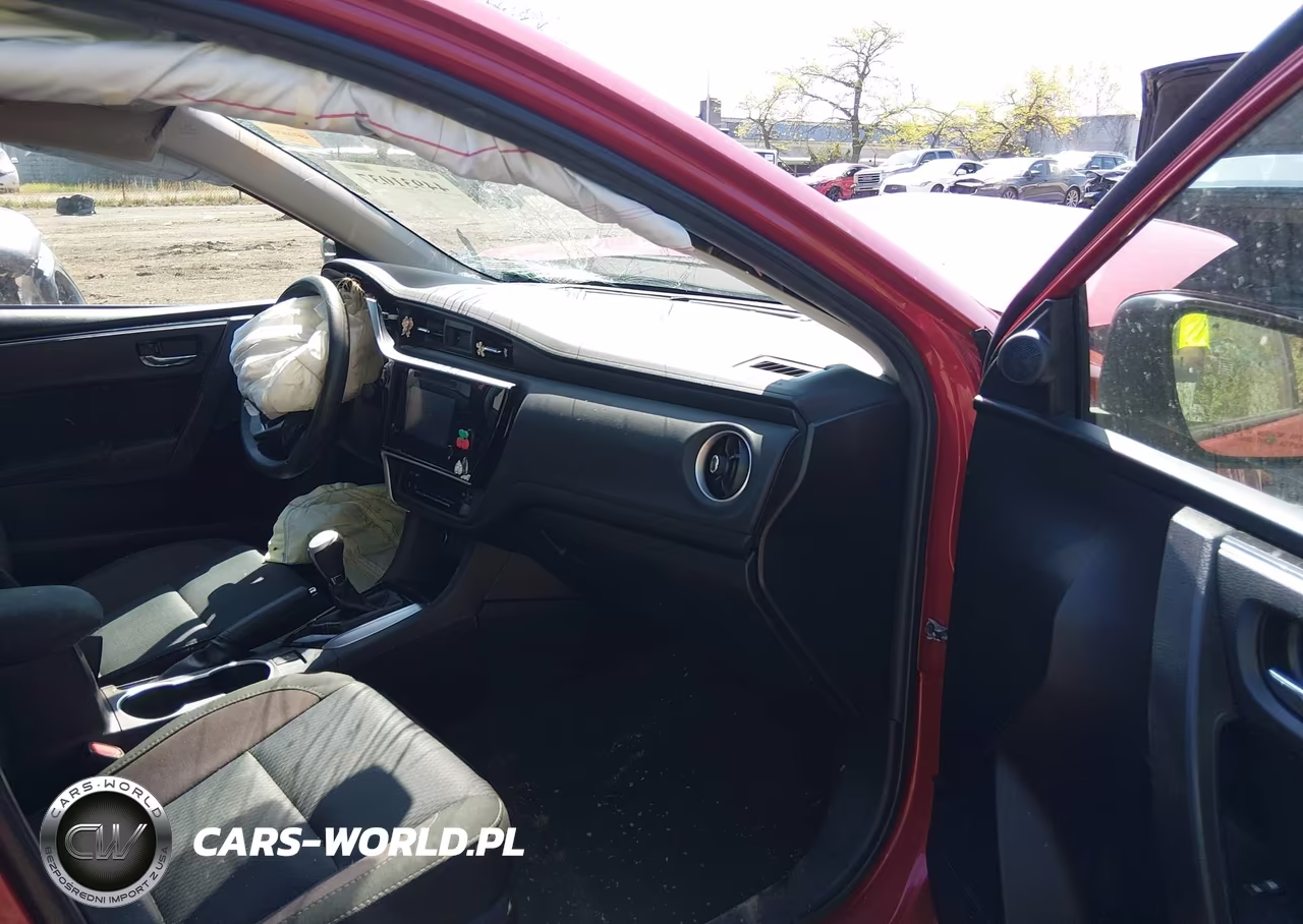 2018 Toyota Corolla Le VIN:2T1BURHEXJC068931 - 5