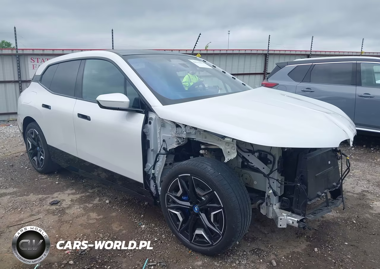 2025 BMW Ix xDrive50