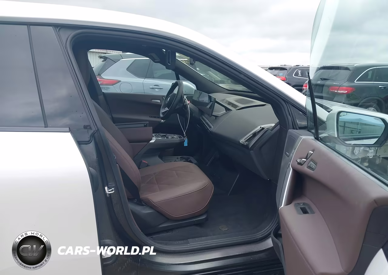 2025 BMW Ix xDrive50 VIN:WB523CF09SCU70646 - 5