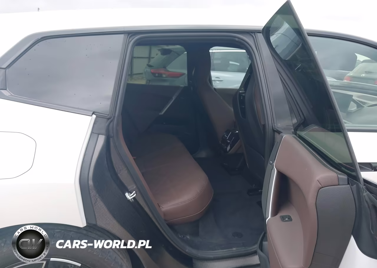 2025 BMW Ix xDrive50 VIN:WB523CF09SCU70646 - 8