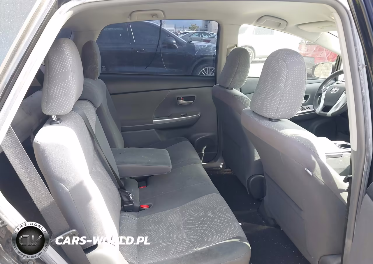 2012 Toyota Prius V Two VIN:JTDZN3EU8C3087915 - 8