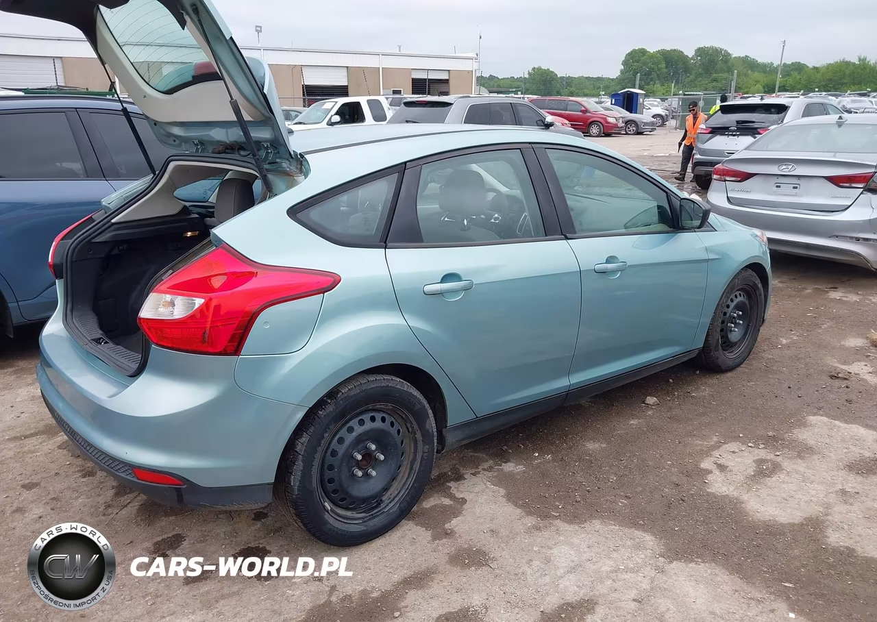 2012 Ford Focus Se VIN:1FAHP3K29CL182644 - 4