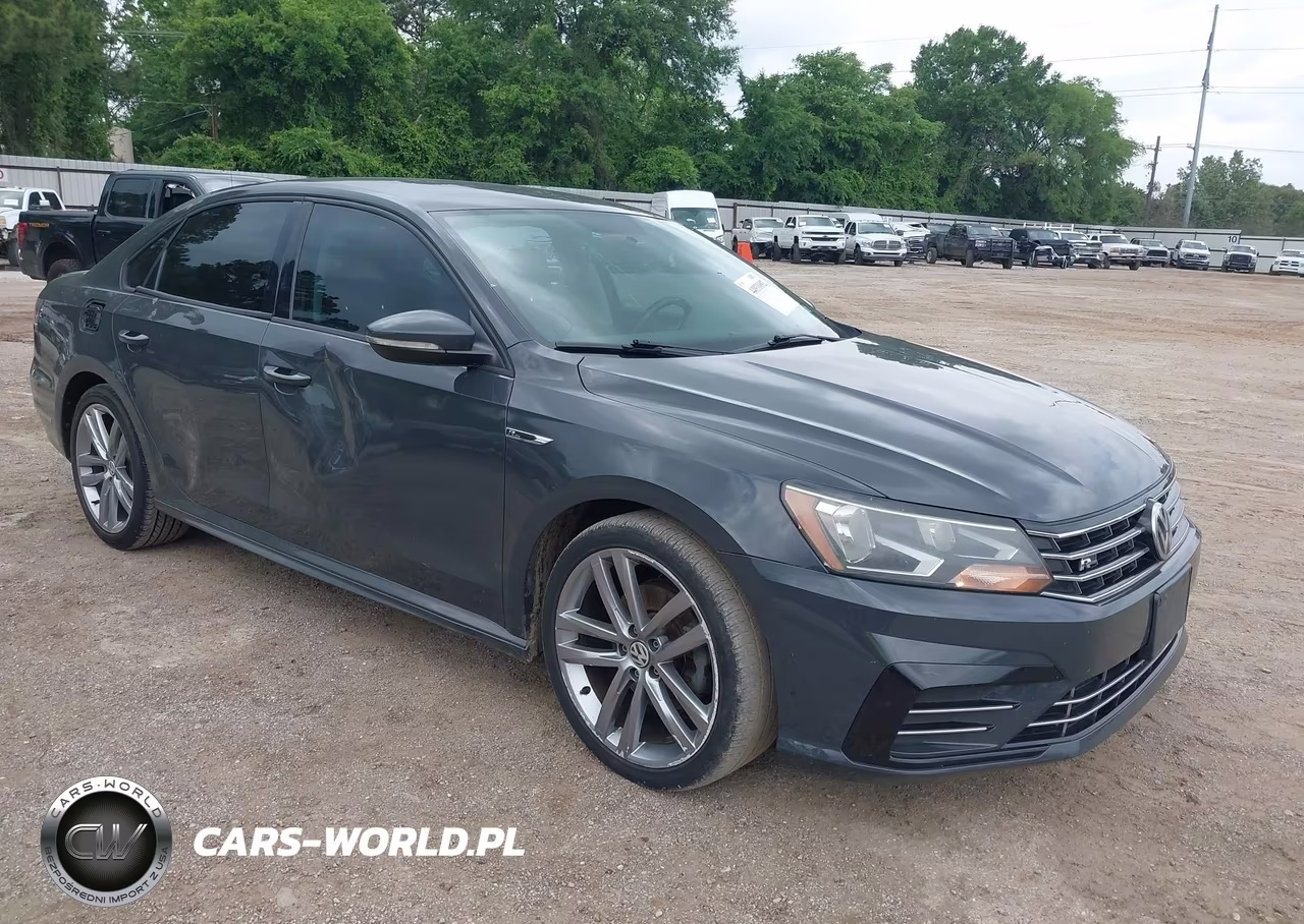 2018 Volkswagen Passat 2.0T R-Line-2.0T S