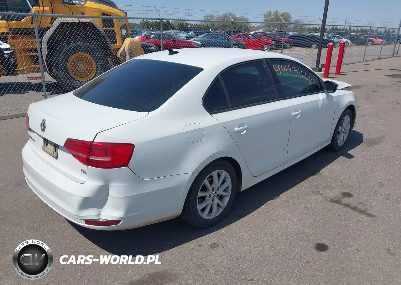 2015 Volkswagen Jetta 1.8T Se VIN:3VWD17AJ3FM258871 - 4