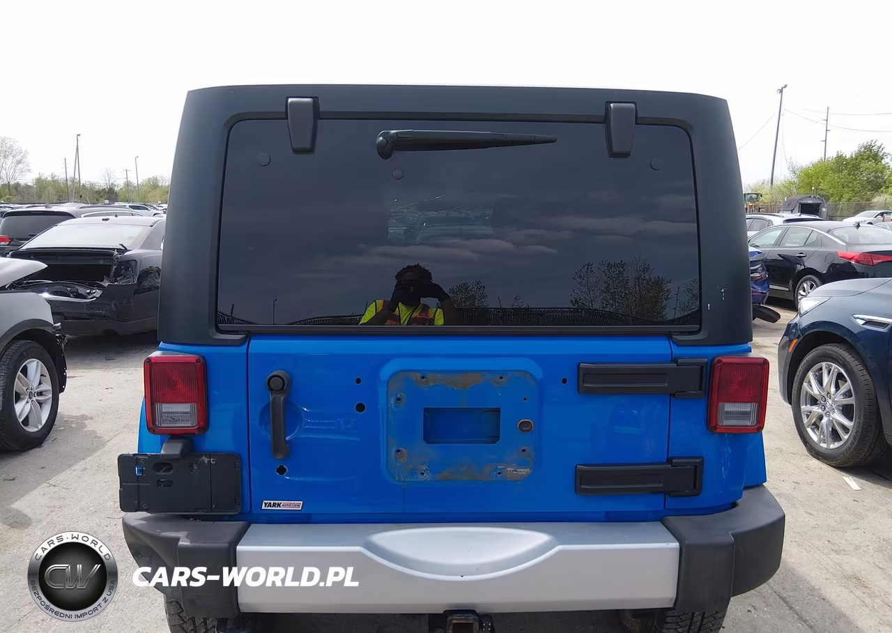 2012 Jeep Wrangler Unlimited Sahara VIN:1C4BJWEGXCL142423 - 16
