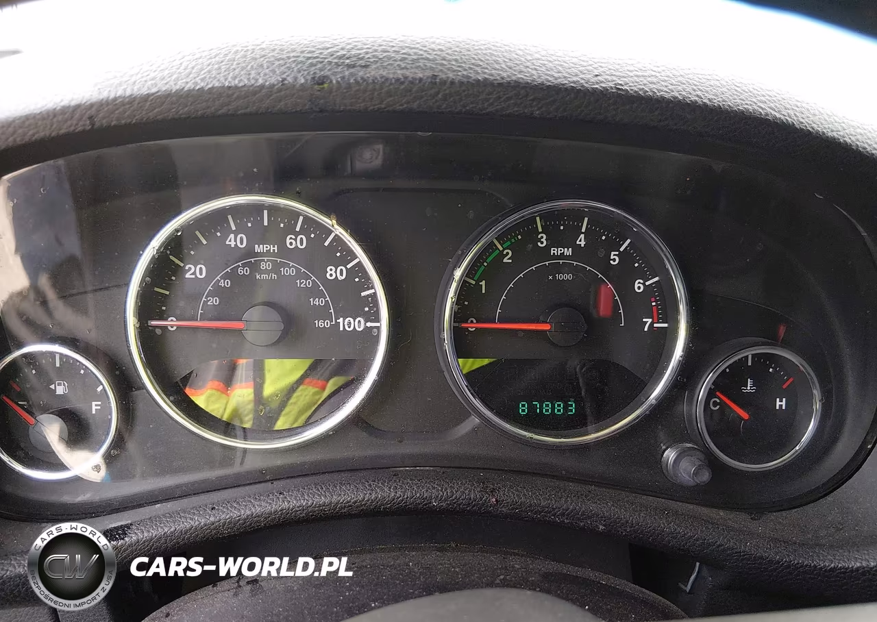 2012 Jeep Wrangler Unlimited Sahara VIN:1C4BJWEGXCL142423 - 7