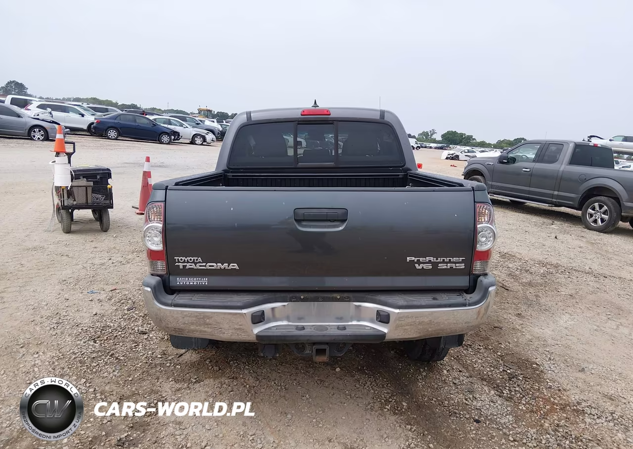 2015 Toyota Tacoma Prerunner V6 VIN:5TFJU4GN3FX090147 - 16