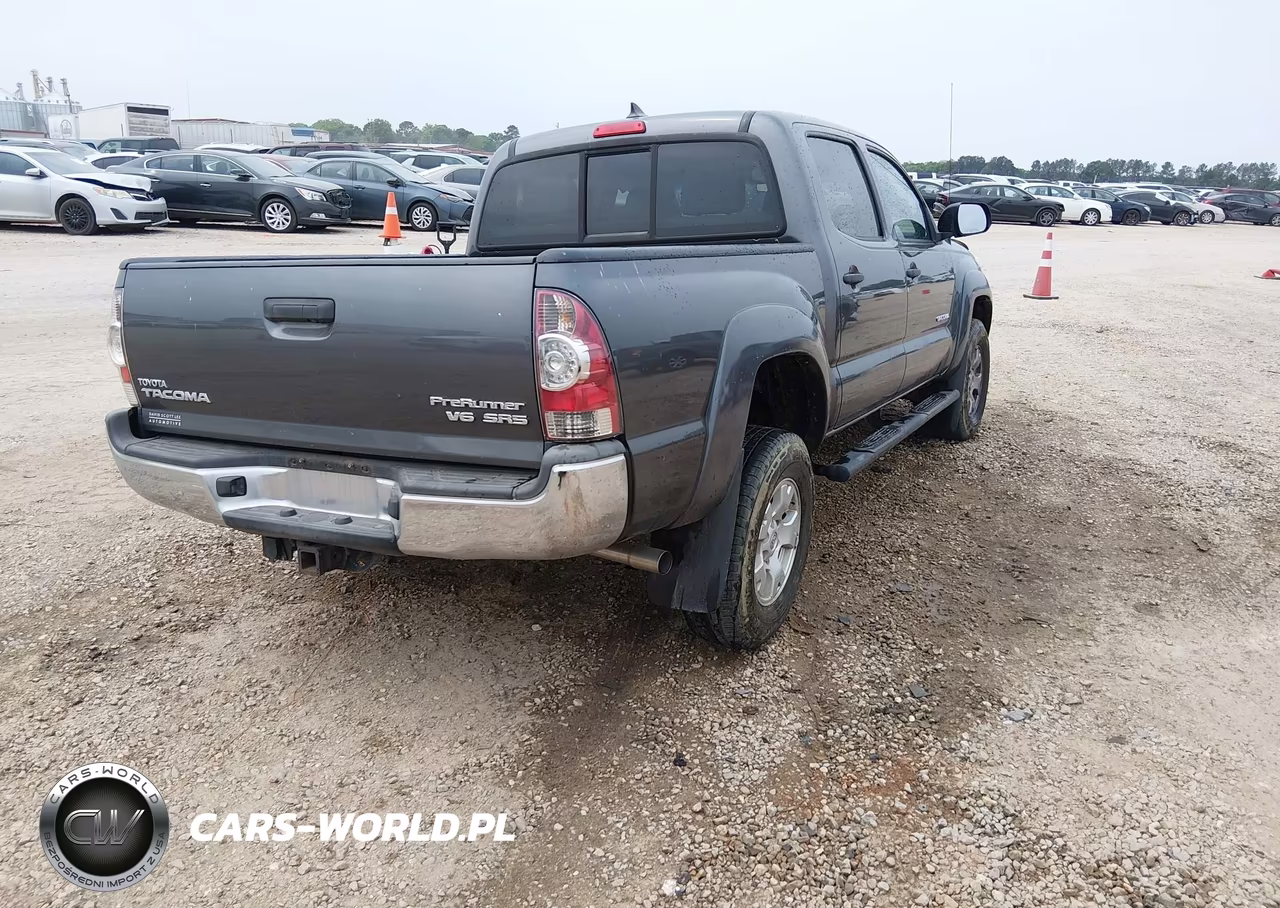 2015 Toyota Tacoma Prerunner V6 VIN:5TFJU4GN3FX090147 - 4