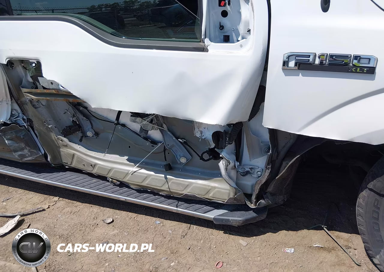 2019 Ford F-150 Xlt VIN:1FTEW1CP8KFB24858 - 12