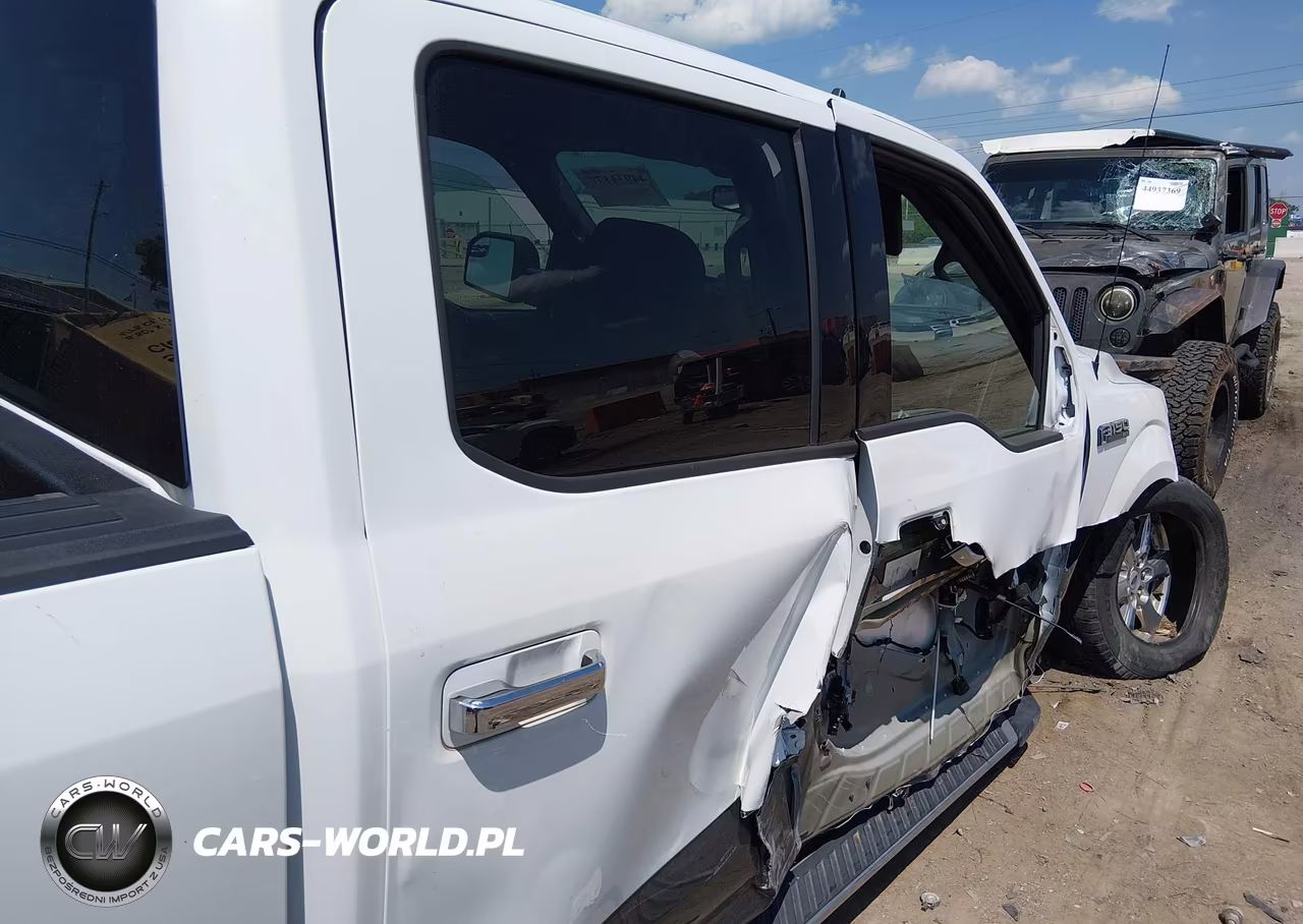 2019 Ford F-150 Xlt VIN:1FTEW1CP8KFB24858 - 19
