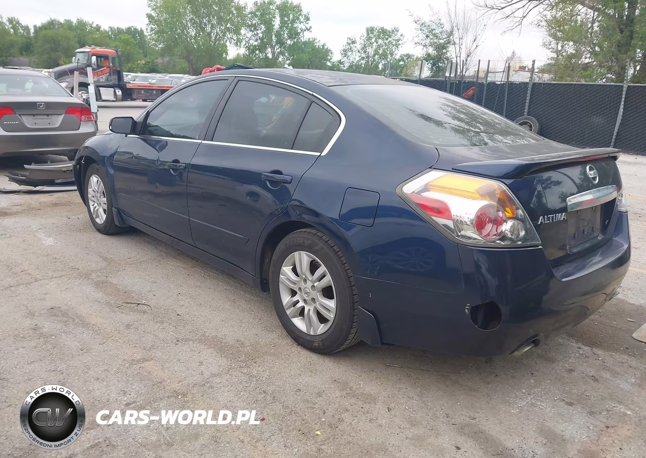 2011 Nissan Altima 2.5 S VIN:1N4AL2AP8BN413718 - 3