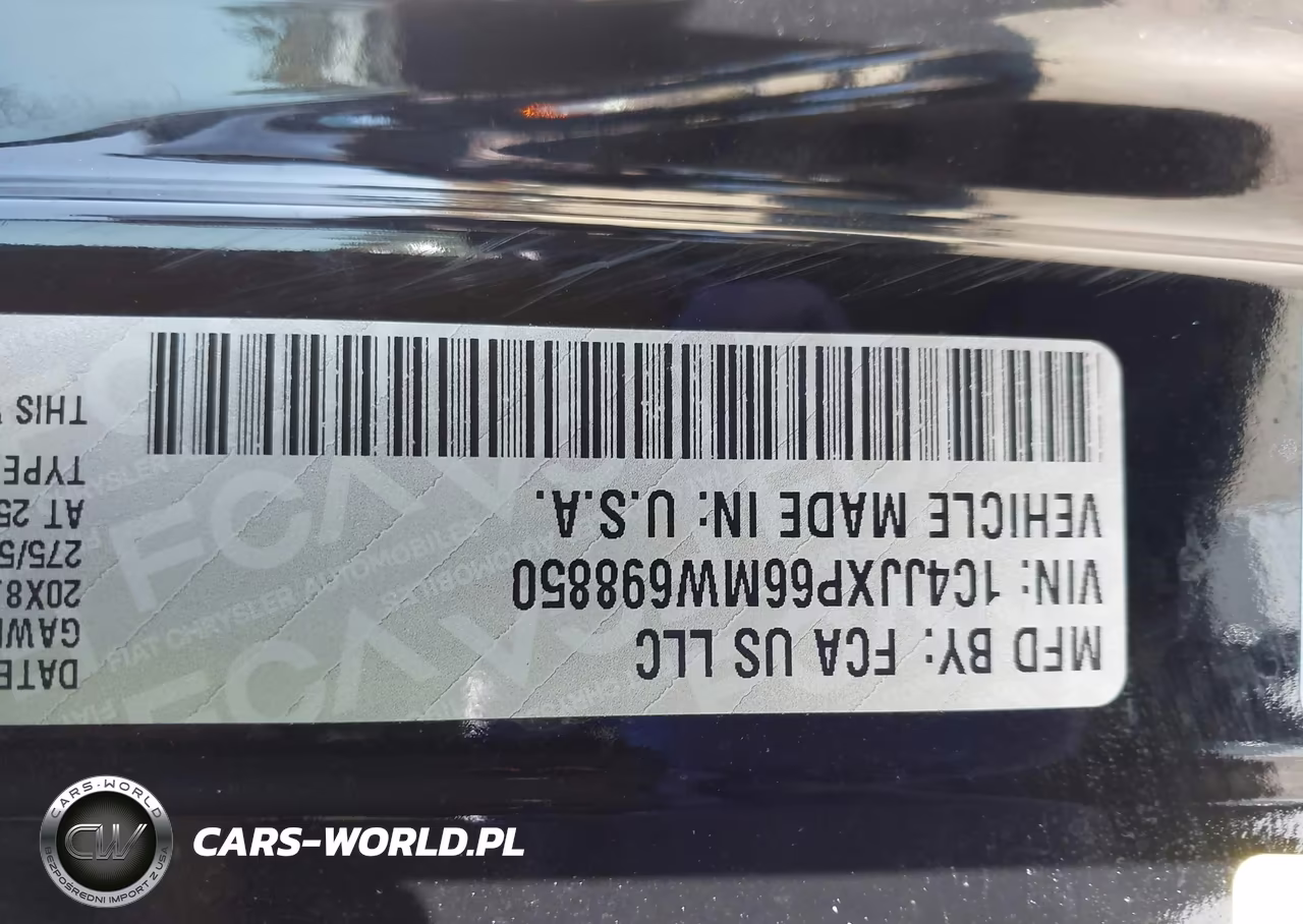 2021 Jeep Wrangler 4Xe Unlimited Sahara 4X4 VIN:1C4JJXP66MW698850 - 9