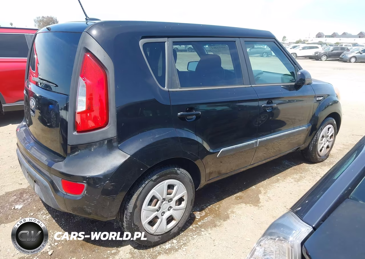 2013 Kia Soul VIN:KNDJT2A59D7633739 - 4