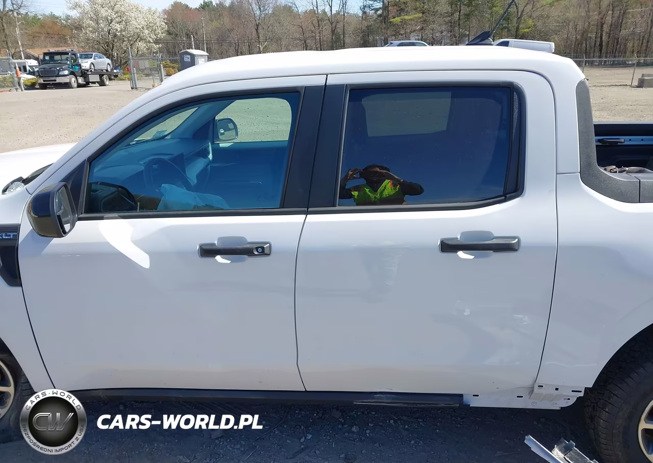 2024 Ford Maverick Xlt VIN:3FTTW8J98RRB81675 - 15