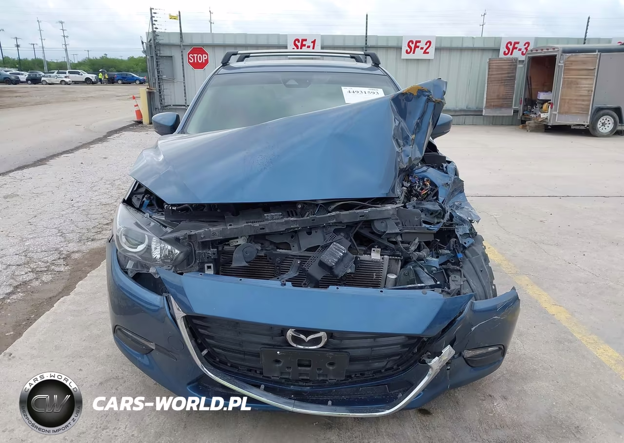 2018 Mazda Mazda3 Touring VIN:3MZBN1L36JM188153 - 12