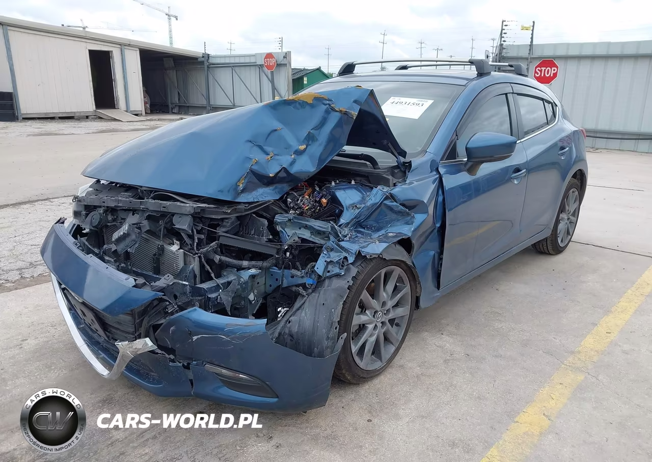 2018 Mazda Mazda3 Touring VIN:3MZBN1L36JM188153 - 2