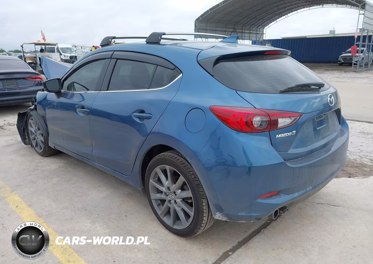 2018 Mazda Mazda3 Touring VIN:3MZBN1L36JM188153 - 3