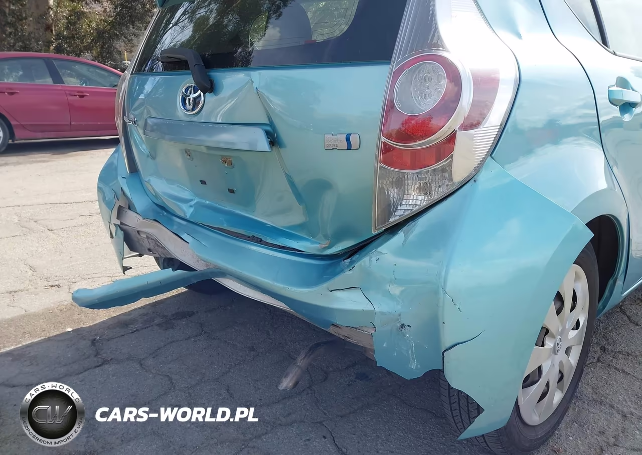 2012 Toyota Prius C Two VIN:JTDKDTB30C1026036 - 11