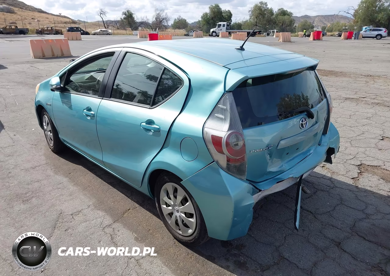 2012 Toyota Prius C Two VIN:JTDKDTB30C1026036 - 3