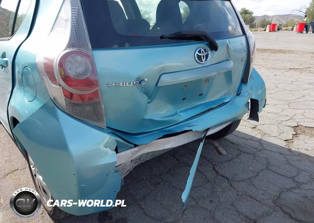 2012 Toyota Prius C Two VIN:JTDKDTB30C1026036 - 6