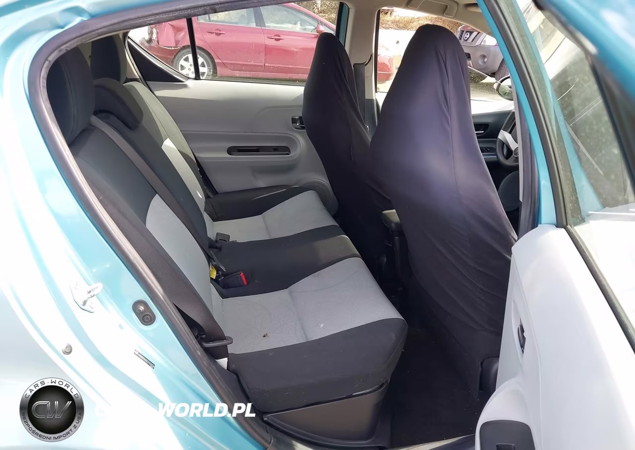 2012 Toyota Prius C Two VIN:JTDKDTB30C1026036 - 8