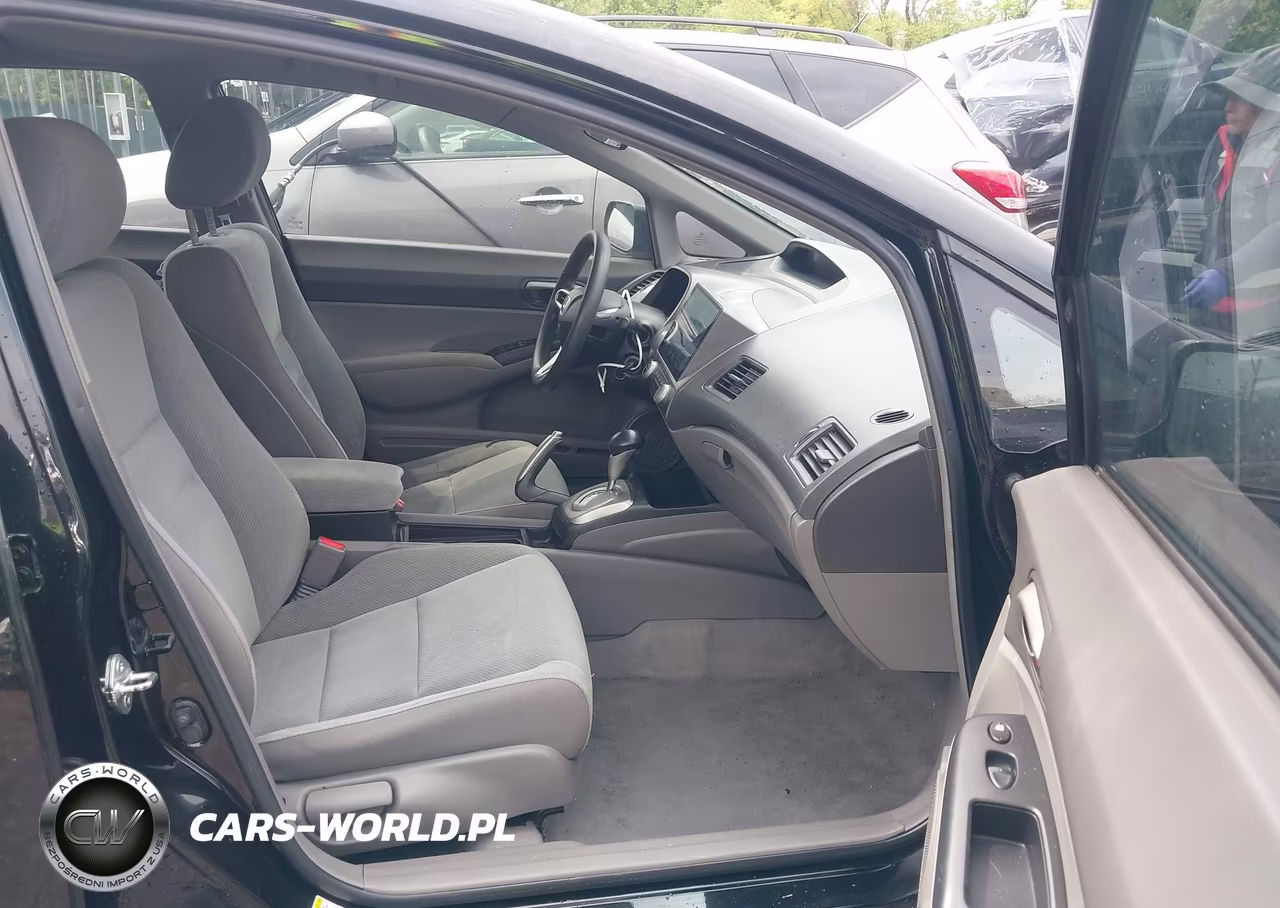 2009 Honda Civic Lx VIN:2HGFA16539H530070 - 5