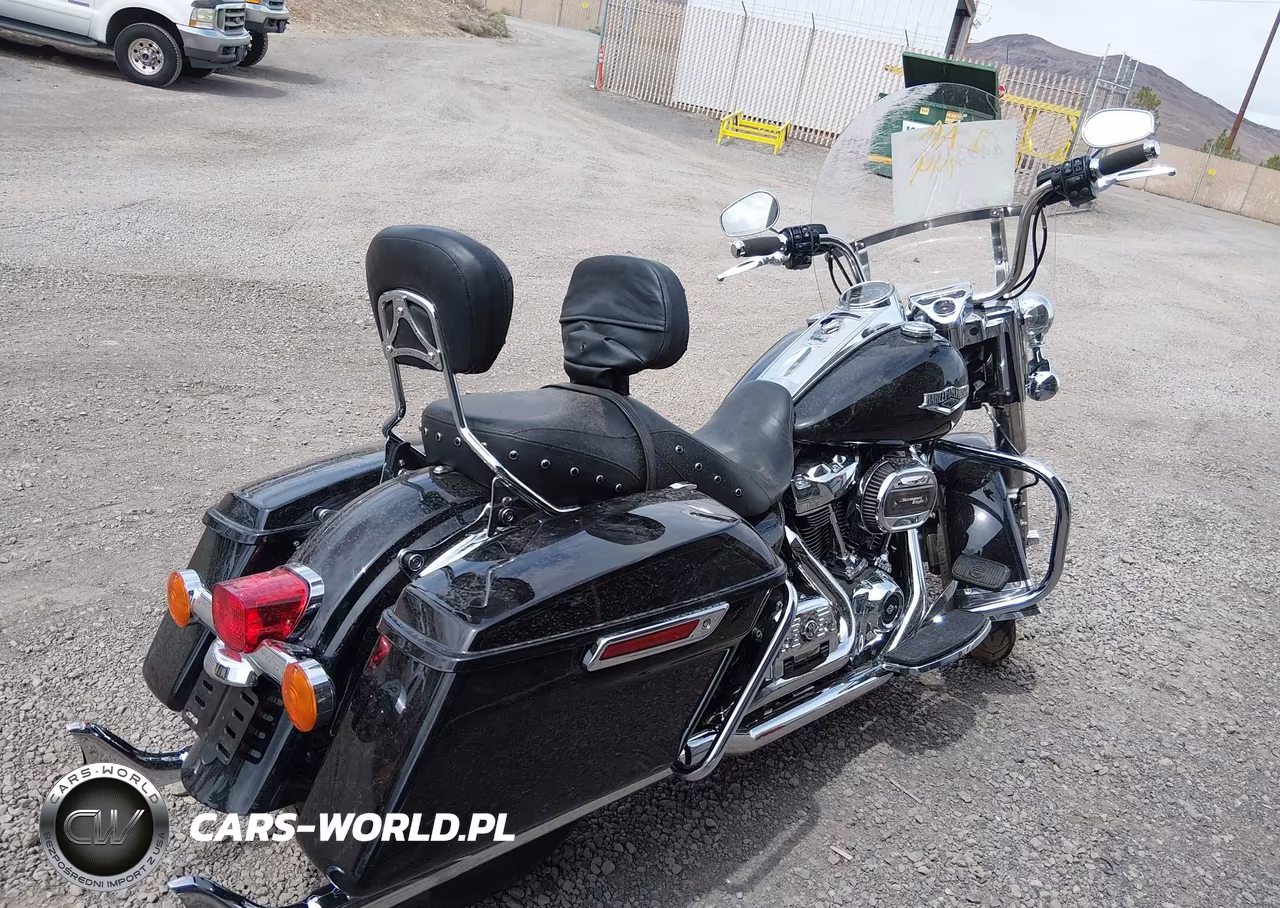 2019 Harley-Davidson Flhr VIN:1HD1FBC18KB638361 - 4
