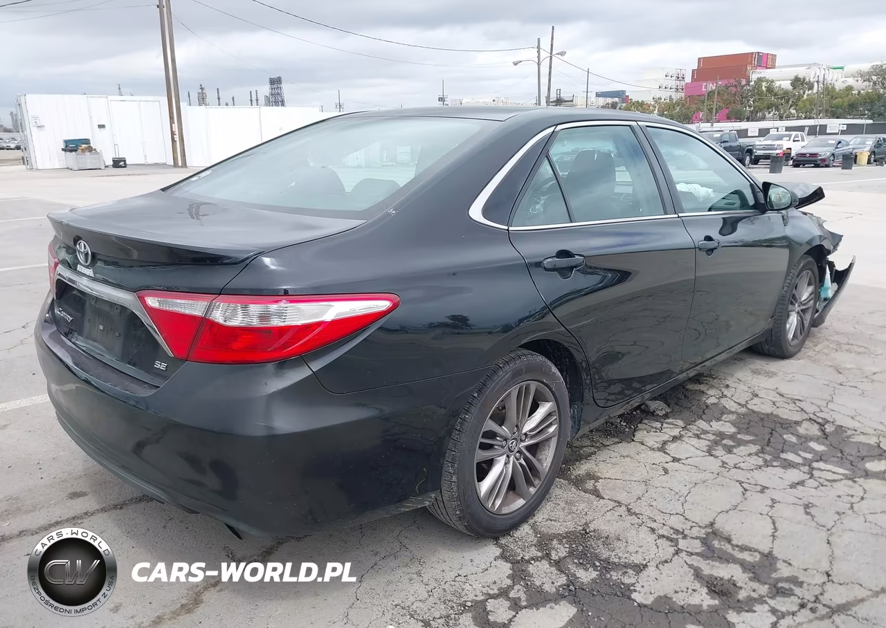2016 Toyota Camry Se VIN:4T1BF1FK6GU516030 - 4
