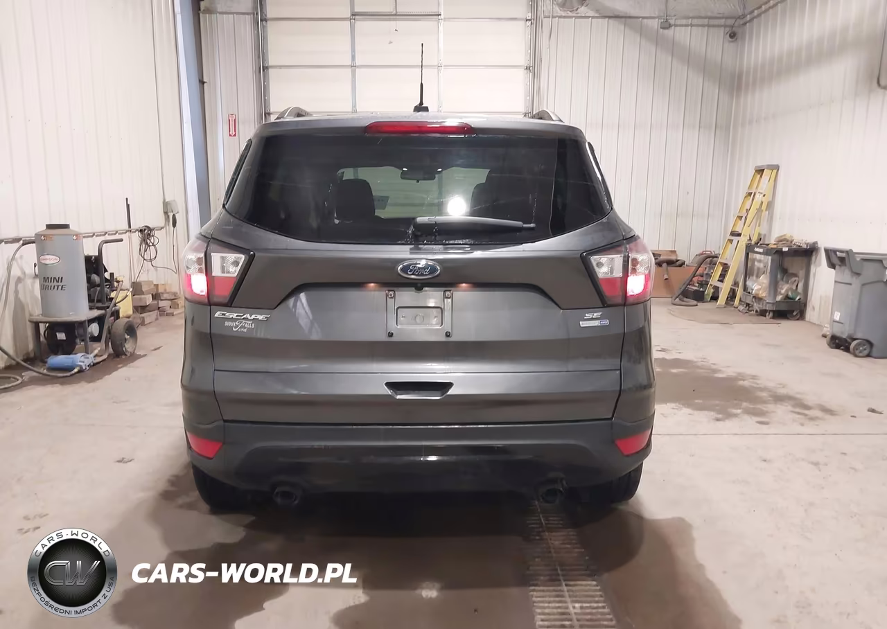 2018 Ford Escape Se VIN:1FMCU9GD5JUA42331 - 17