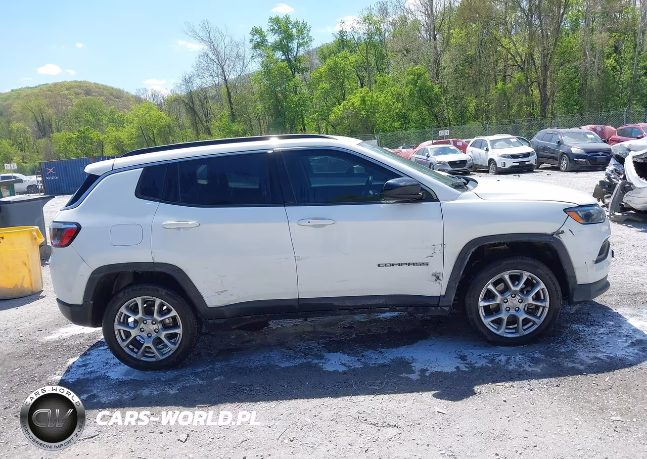 2022 Jeep Compass Latitude Lux 4X4 VIN:3C4NJDFB8NT178719 - 13